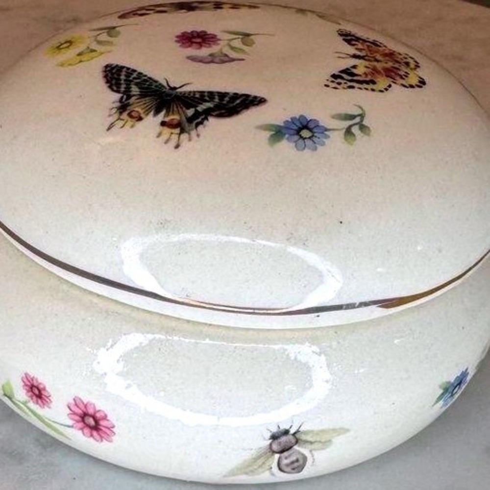 Vintage Butterfly‎ Floral Ceramic Trinket Box Cream Porcelain Jewelry Jar 4" - Picture 9 of 9